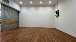 Lucky Plaza (D9), Shop House #628804821